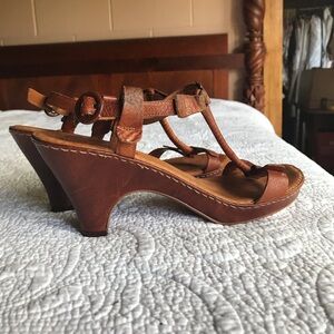 Bolo Alcala brown leather strappy heeled sandal 10